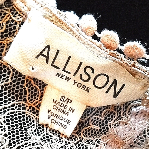 Allison New York Ruffle Dress - Picture 3 of 11